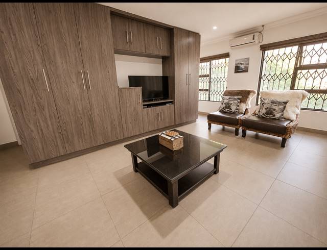 8 BEDROOM HOUSE FOR SALE IN MANTEVREDE